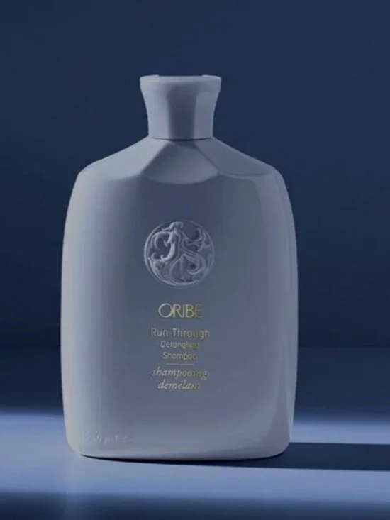 Oribe Run-Through Detangling Shampoo 8.5 oz - Picture 4 of 10